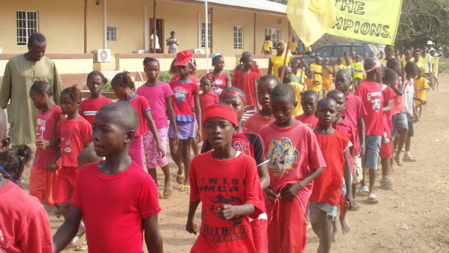 FR – School Parade at Sahn Malen (SAC – Sierra Leone)